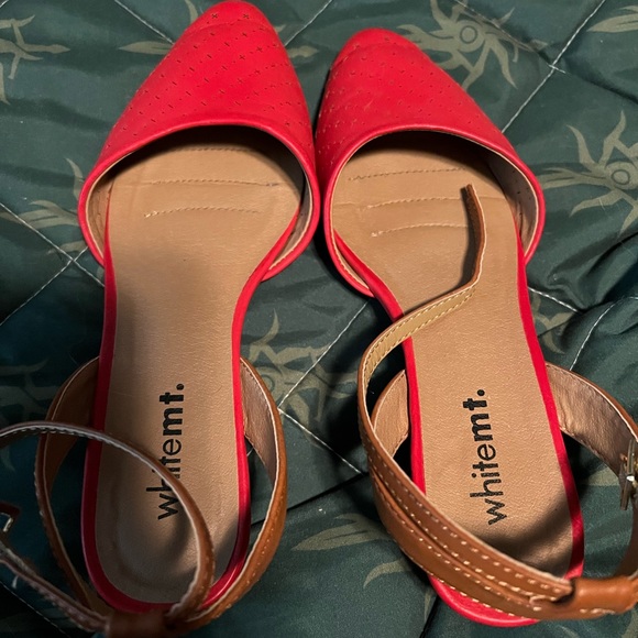 White Mountain Red X Flats - Picture 1 of 6